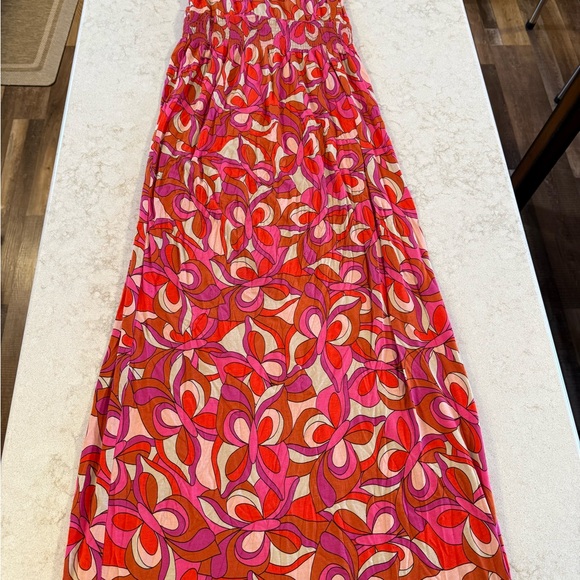 VENUS Dresses & Skirts - Venus Size Small Vibrant Floral Maxi Dress